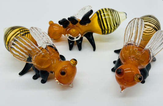 Queen Bee - 5" Color Changing Fumed Glass Pipe